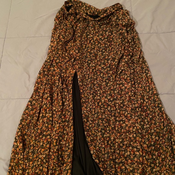 Wrap around skirt - Picture 3 of 4